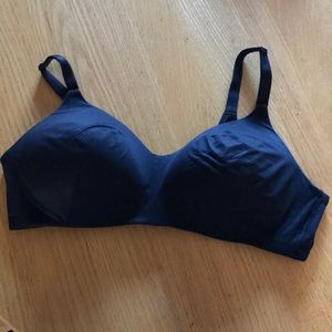 Torrid wireless black bra.